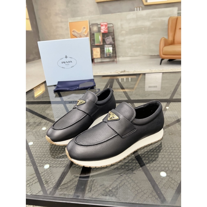 Pra*a casual shoes